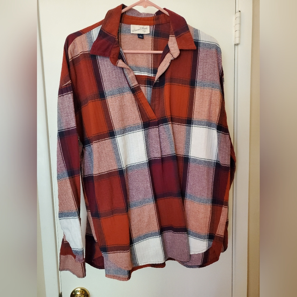Women's long sleeve top